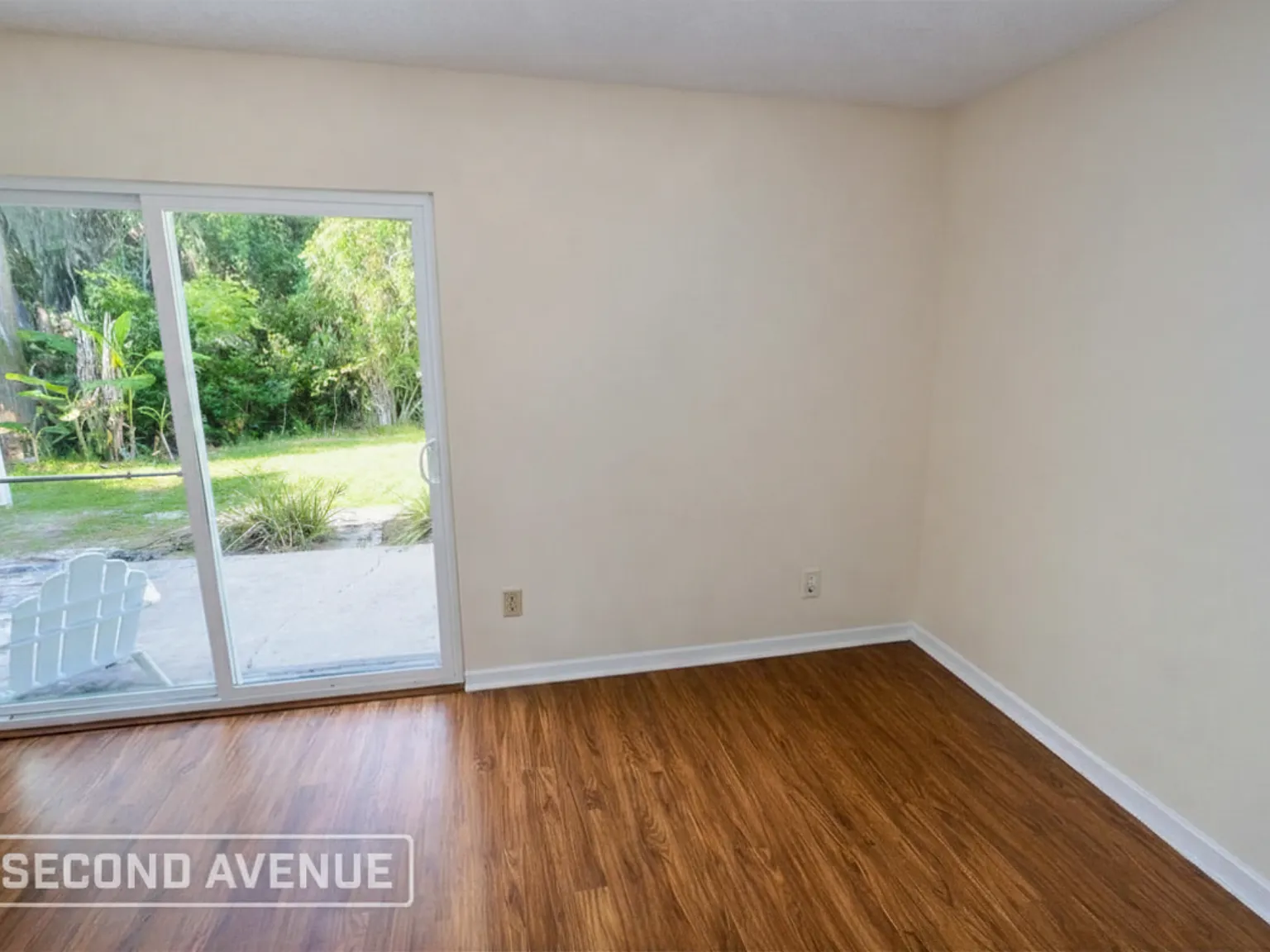 3 bed, 2.5 bath, 1392 sqft, $1,395 — Photo 3
