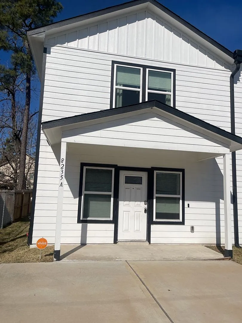 Building Photo - 8235 Locksley Rd #A