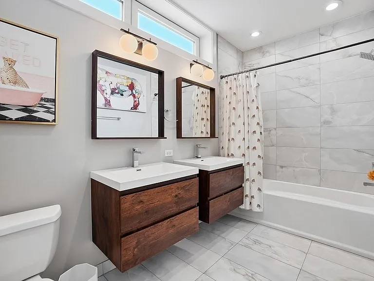 815 N Richmond St #301 — Photo 11