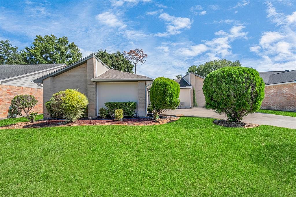 2327 Colonial Ridge Dr, Friendswood, TX 77546 MLS 64346967 Zillow
