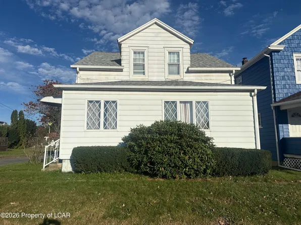 1369 N Church St, Hazleton, PA 18202