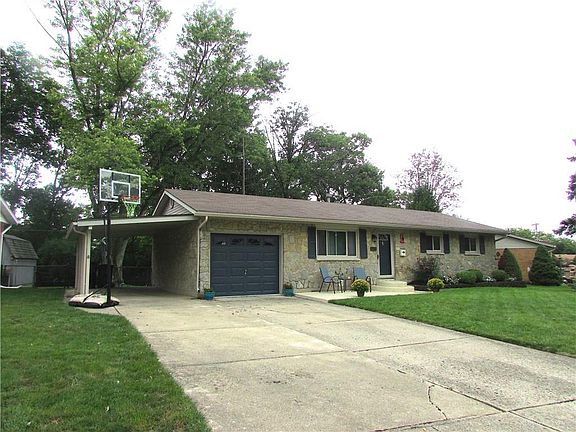 3rd image of 751 Thelma Dr