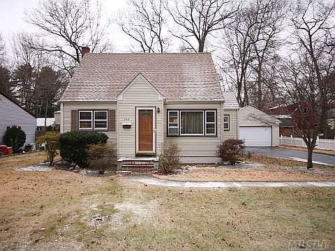 1st image of 143 Woodlawn Ave