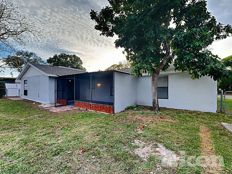 8102 Chickasaw Ln — Photo 15