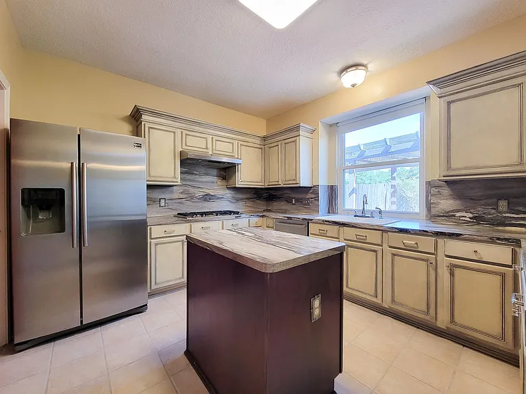 13602 Somersworth Dr — Photo 9