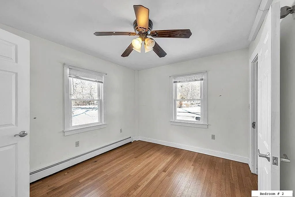 5 bed, 2352 sqft, $1,100 — Photo 3