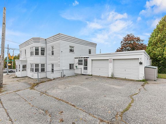 3rd image of 1114 Lisbon Street