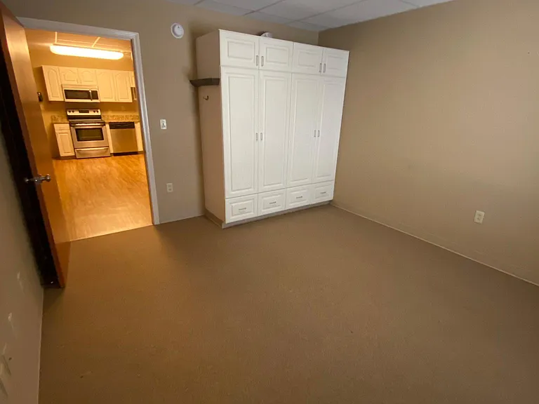 1404 Caldwell St #13 — Photo 9