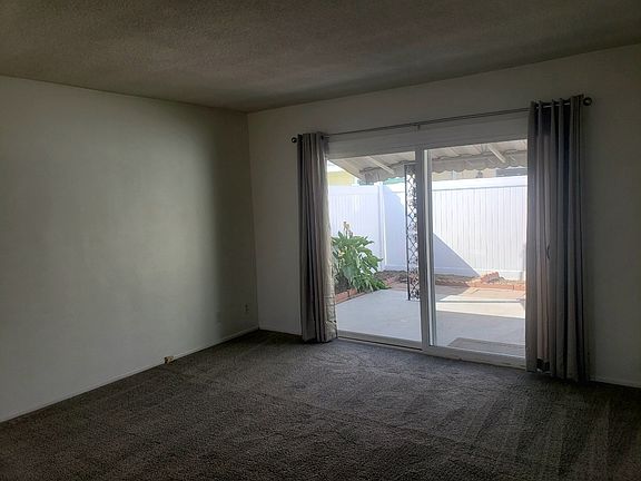 4th image of 120 N La Plaza
