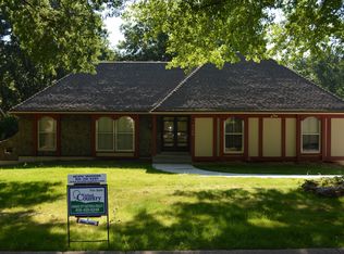 4305 S Cromwell Dr, Independence, MO 64055