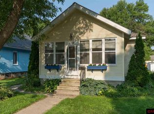 1218 N 5th St, Mankato, MN 56001