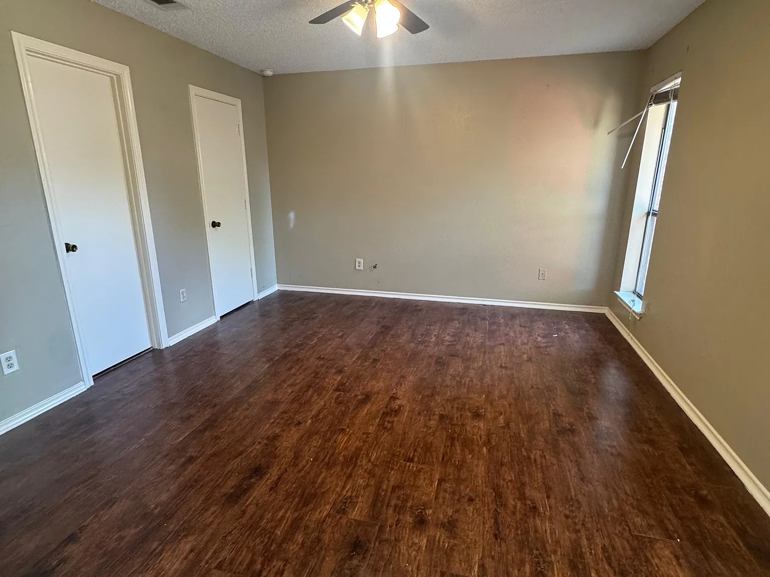 2 bed, 1102 sqft, $1,900 — Photo 4
