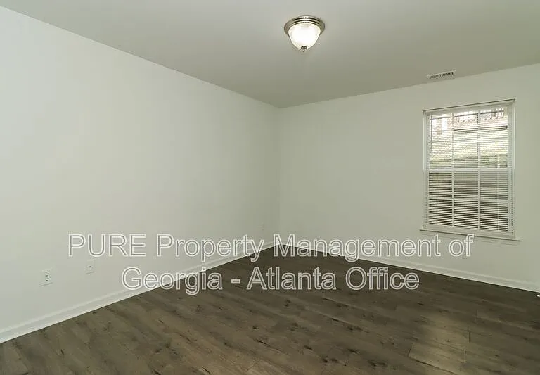 1702 Stonehaven Cir — Photo 14