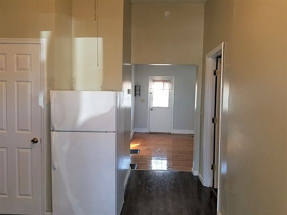 5th image of 204 Falmouth St