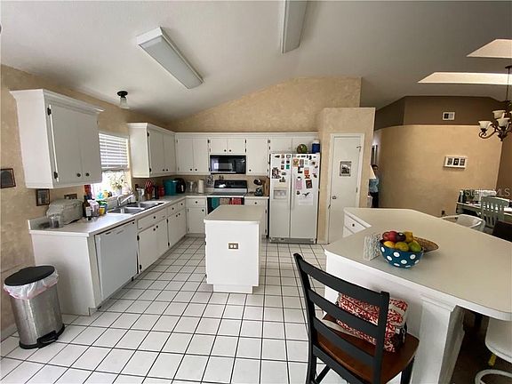 5th image of 28846 Burke Mill Pl
