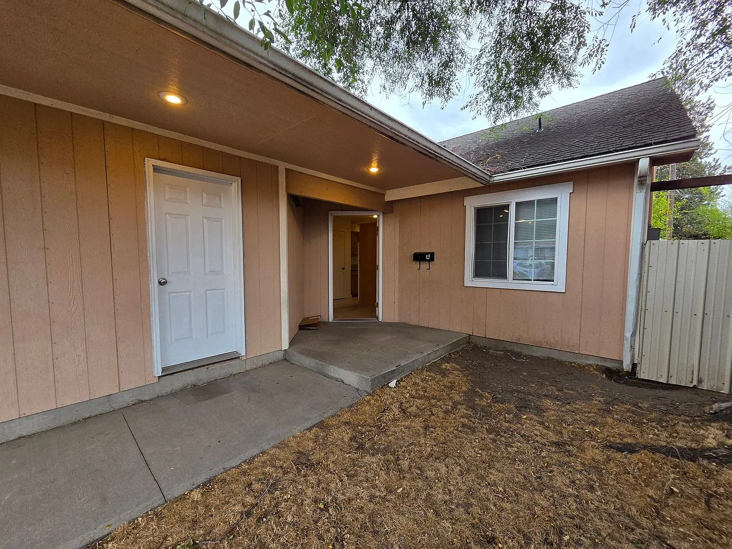 5912ab — Photo 1