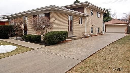 1st image of 8822 N Oak Park Ave