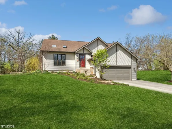 21022 N 20th St, Barrington, IL 60010