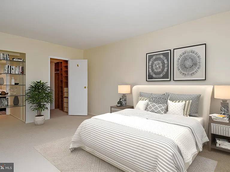 5500 Holmes Run Pkwy #1007 — Photo 9