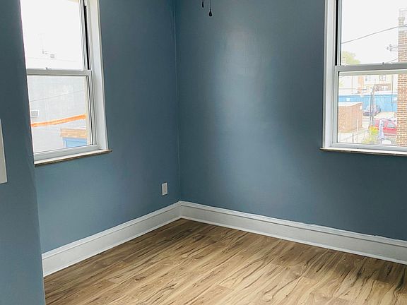 2nd image of 1052 Johnston St