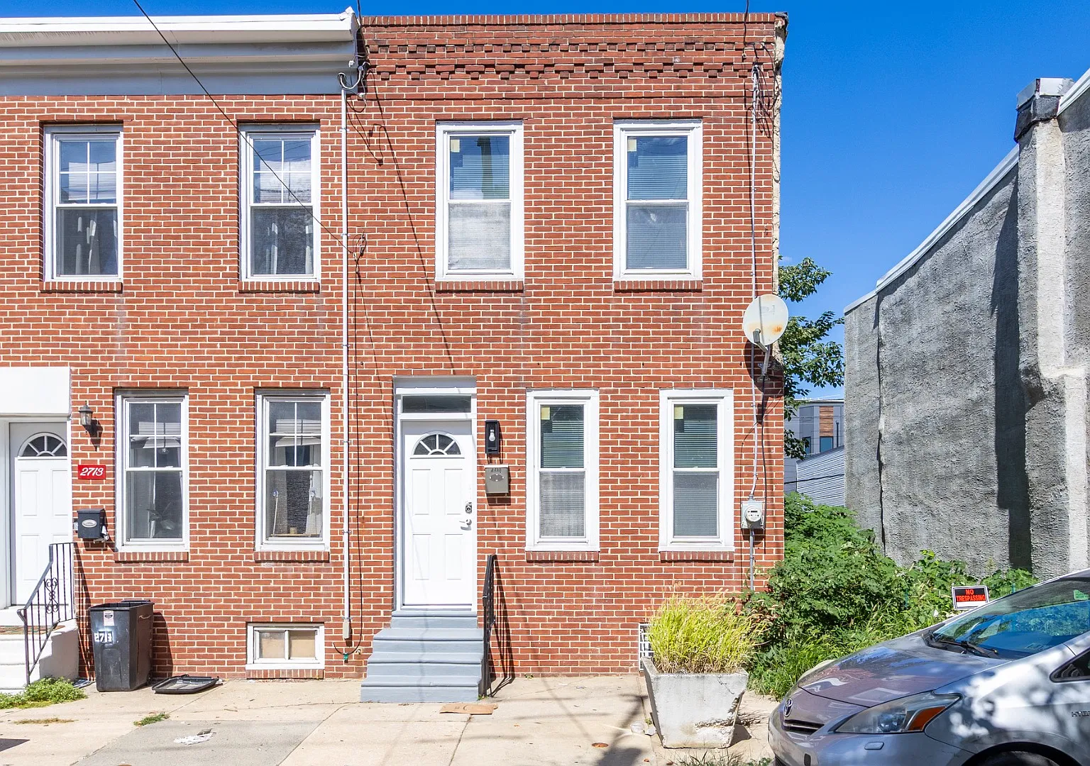 2711 Oakford St — Photo 1