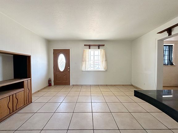 2nd image of 2142 S 7th Ave