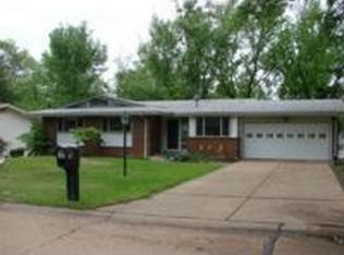 1128 Westleigh Ter, Ballwin, MO 63021