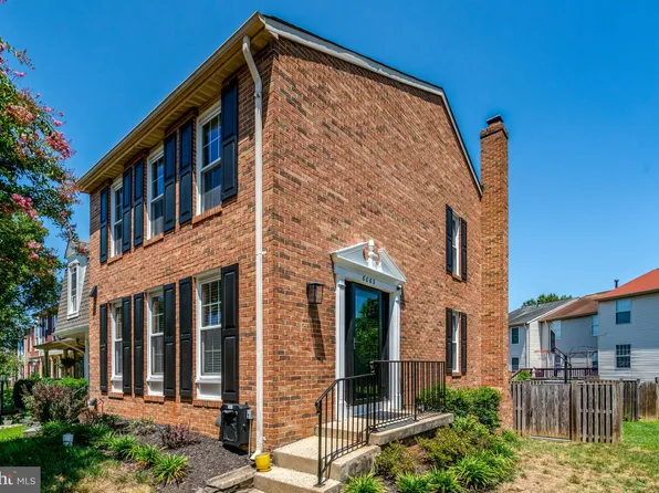 6063 Hydrangea Dr, Alexandria, VA 22310