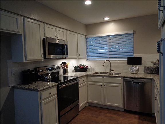 4th image of 2110 Lone Rock Dr