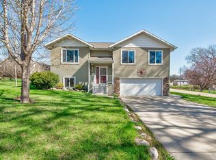 414 19th St, Spirit Lake, IA 51360