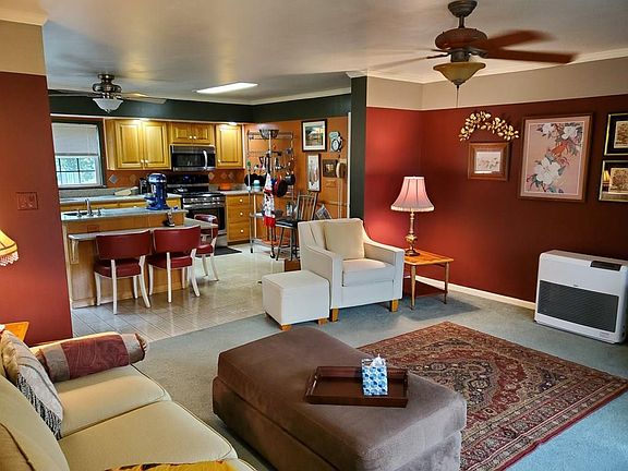 4th image of 383 Sonnet Ln
