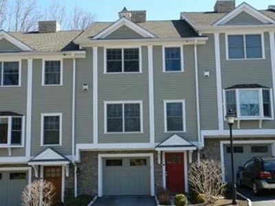 66 Grove St APT B11, Ridgefield, CT, 06877