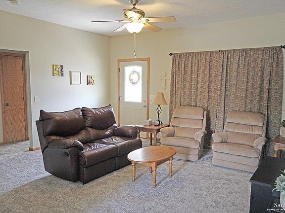 5th image of 2401 Mitchell Dr