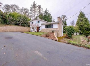 952 SW Hunter St, Dallas, OR 97338