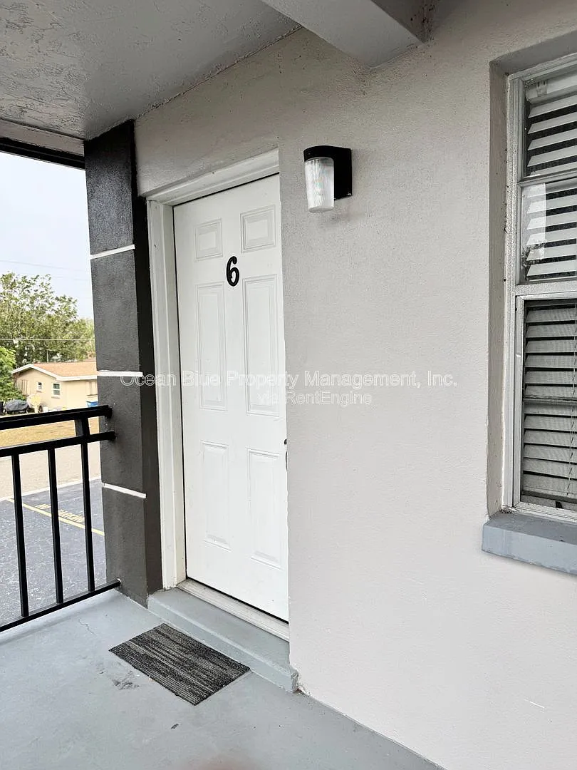 Building Photo - 309 S Arcturas Ave #9