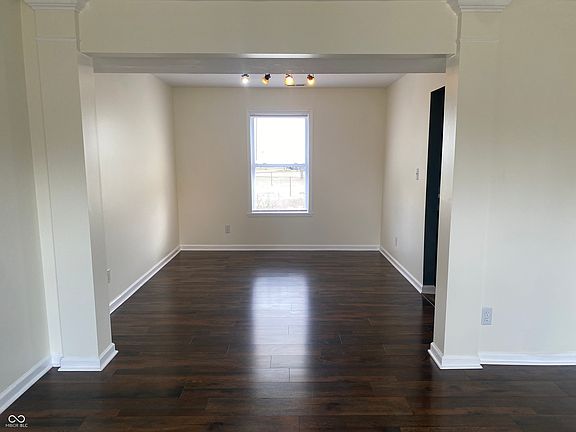 5th image of 457 Prince Dr