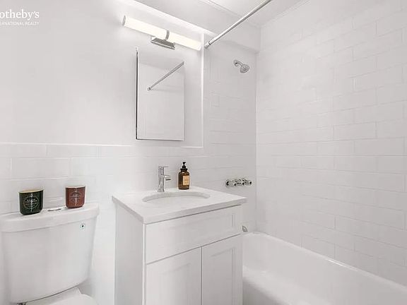 5th image of 245 E 35th St APT 7G