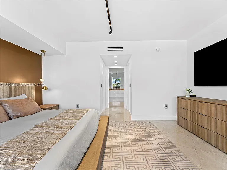 400 Alton Rd #808 — Photo 13
