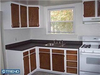 4th image of 302 Odessa Ave