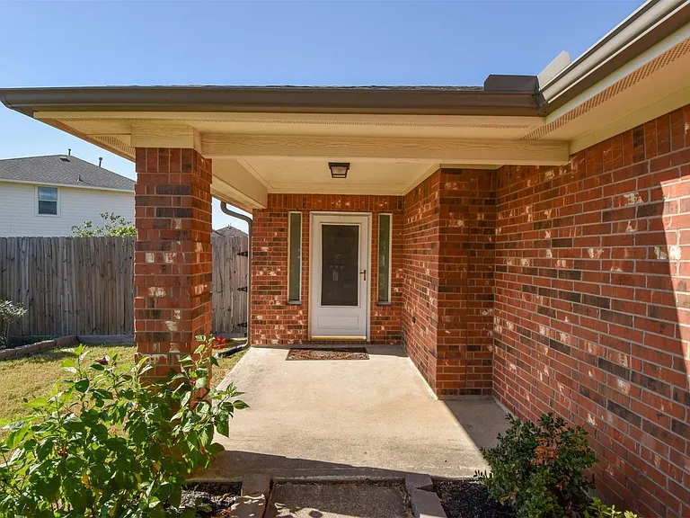 7215 Kransburg Ranch Dr — Photo 3