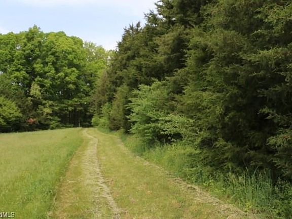 2nd image of Shady Side Ln