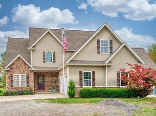 7716 W Sharpe Rd, Fowlerville, MI 48836