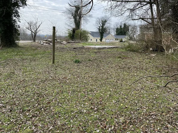 804 W 6th St, Columbia, TN 38401