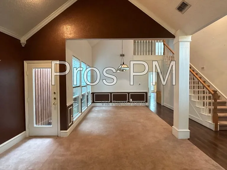 3101 Crickett Dr — Photo 8