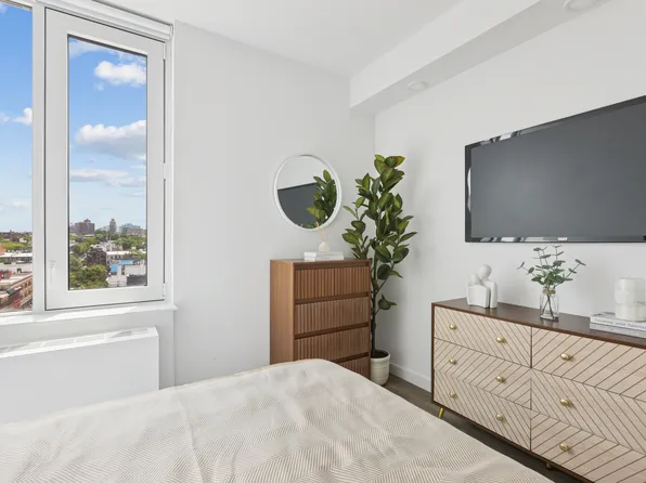 336 Douglass Street image 5 of 13