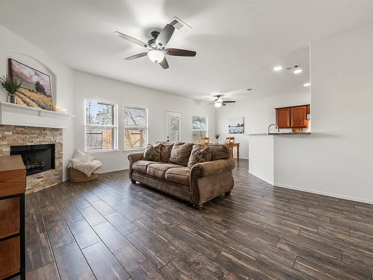 6742 Durango Creek Dr — Photo 5