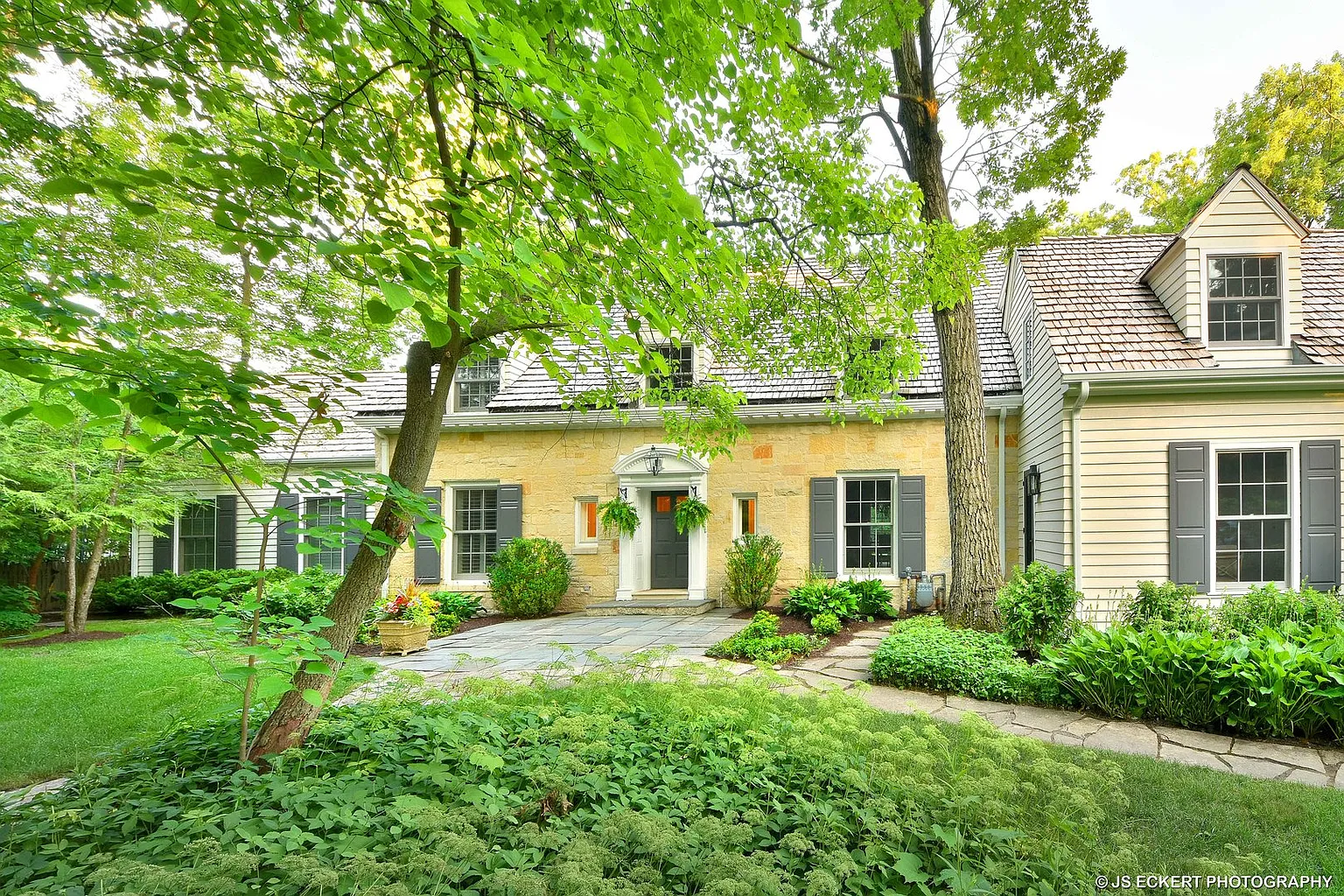 243 E Witchwood Ln photo 1
