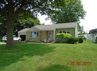 1320 North Ave, Tipton, IA 52772