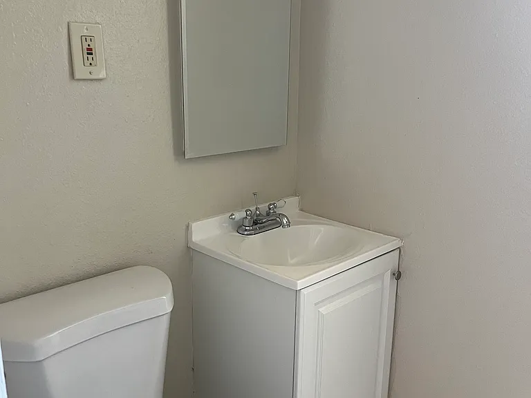 505 Palm Dr — Photo 21