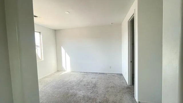 1224 E Jahns Dr — Photo 6